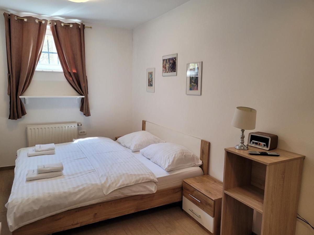 Hotel Vila Katrca Lublana Zewnętrze zdjęcie